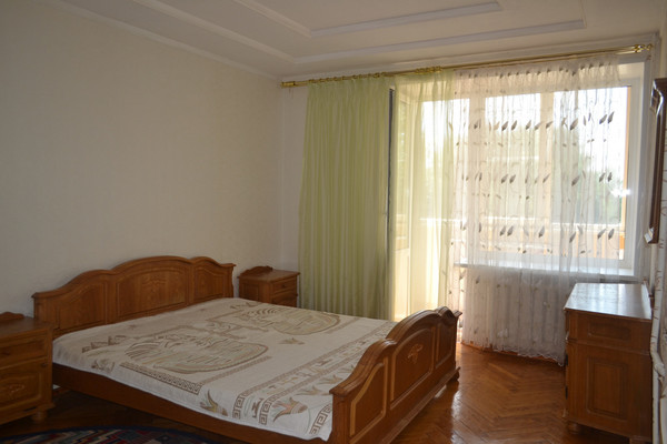 Купить 3-комнатную квартиру