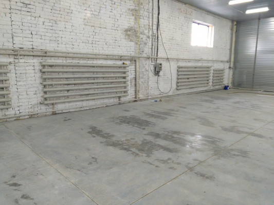 Снять  помещение свободного назначения